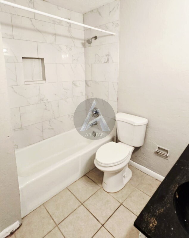 Building Photo - 2646 Briarwood Dr SE