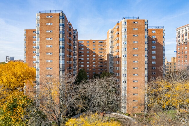 Building Photo - 4950 N Marine Dr