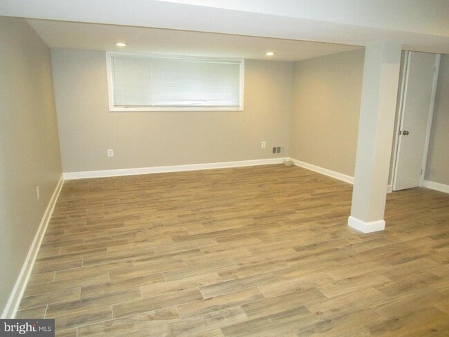 Building Photo - 1908 Fenwood Ave