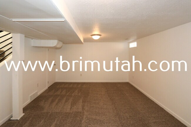 Building Photo - 2613 S Hartford St