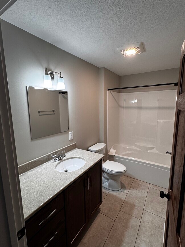 Building Photo - South Harrison Duplex