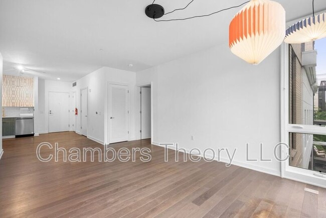 Building Photo - 1380 Quincy St NW