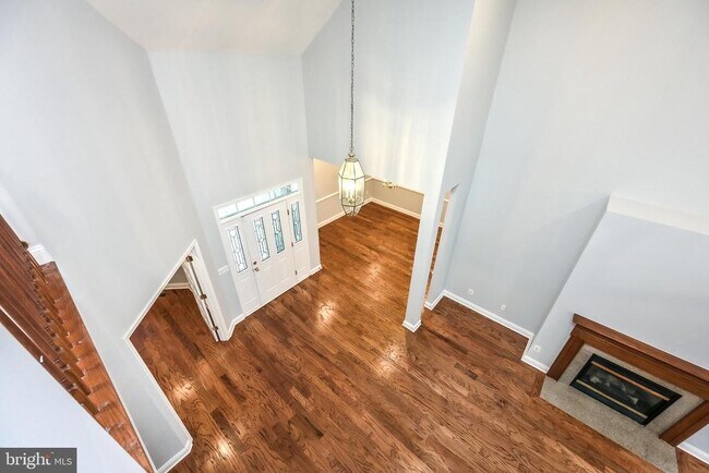 Building Photo - 6916 Birkenhead Pl
