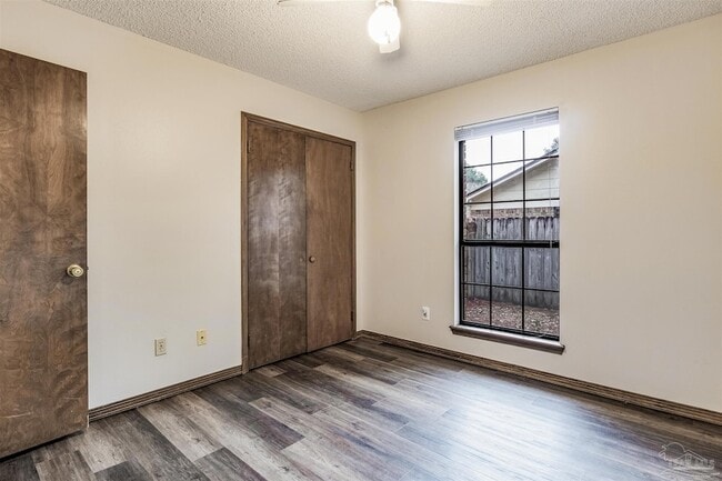 Building Photo - 6327 Heart Pine Dr