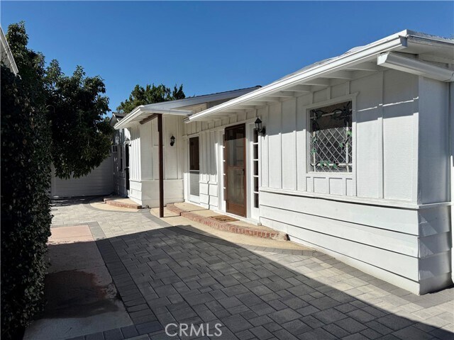 Building Photo - 22346 Burbank Blvd