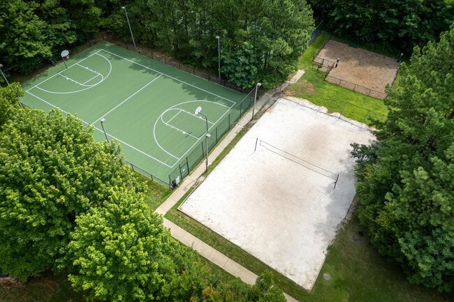 Building Photo - 3 Bedroom Flat Available at the Woodlands - REDUCED DEPOSIT