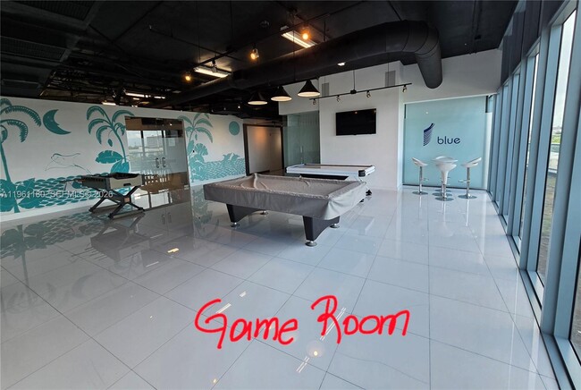 Building Photo - 601 NE 36th St