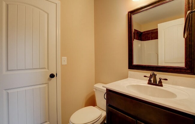 Building Photo - Fairview Lane