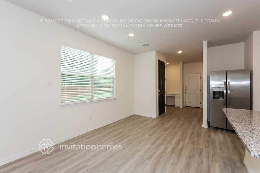 Building Photo - 772 Bonnet Trl