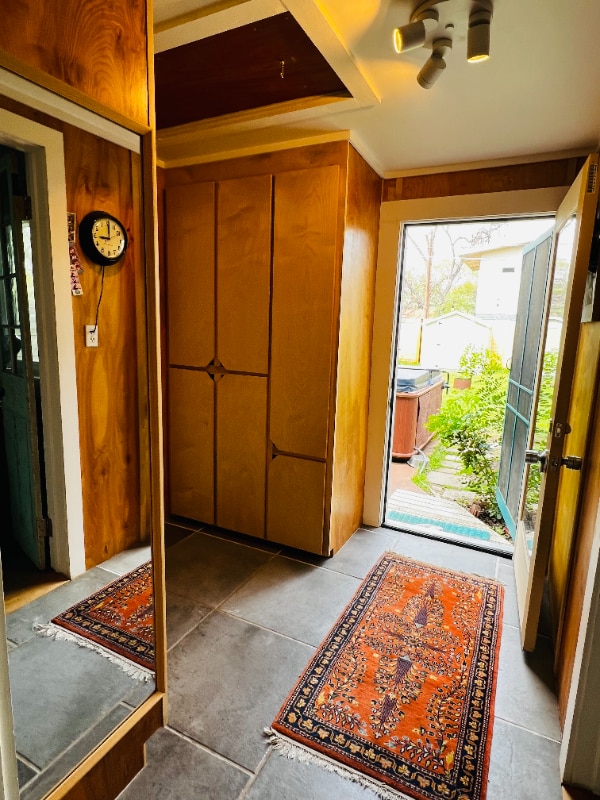 Building Photo - 2504 E Cesar Chavez St