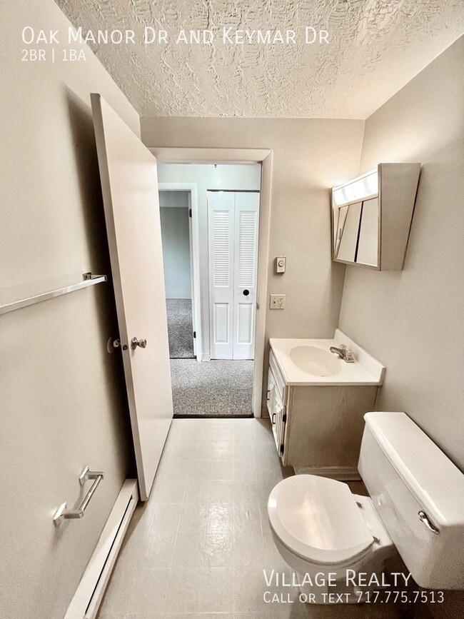 Building Photo - 230 Oak Manor Dr