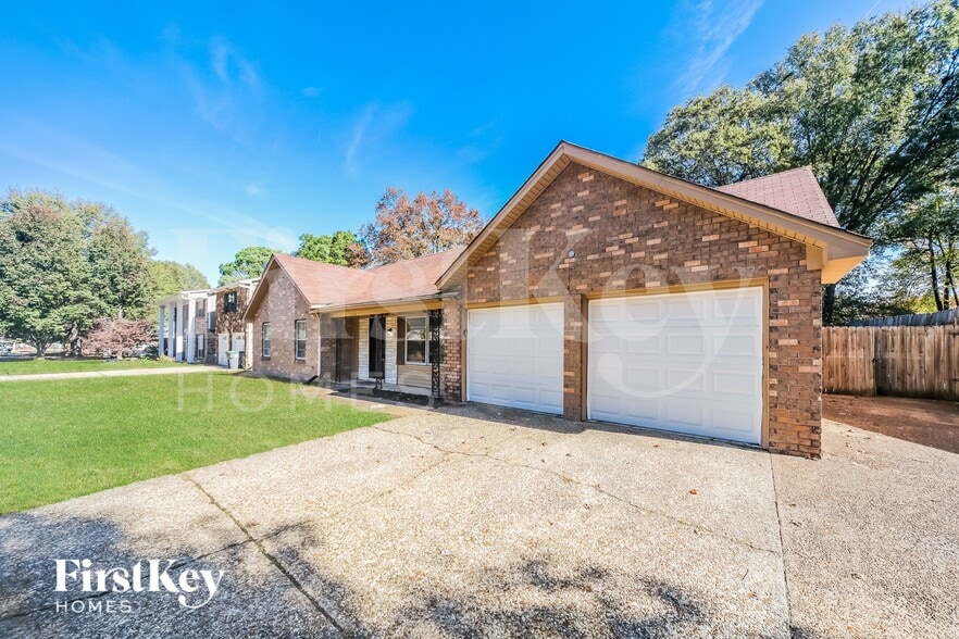 Building Photo - 1374 Greenland Rd