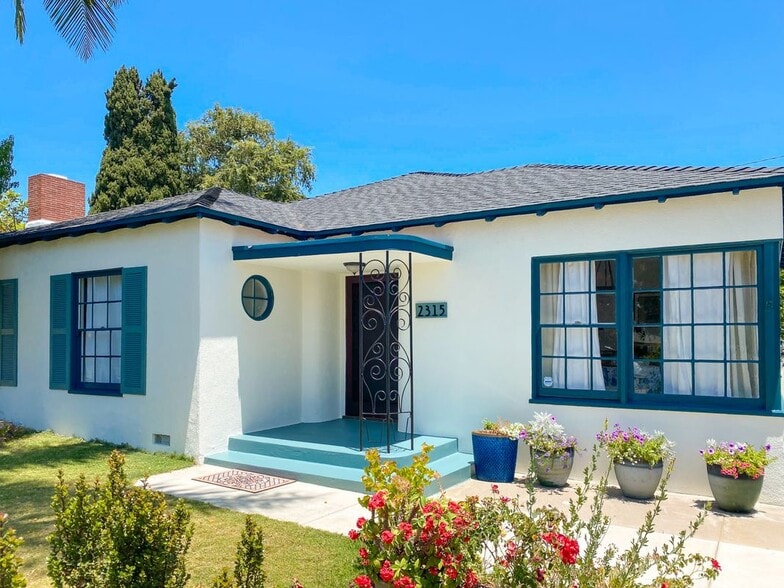 Building Photo - 2315 N Flower St