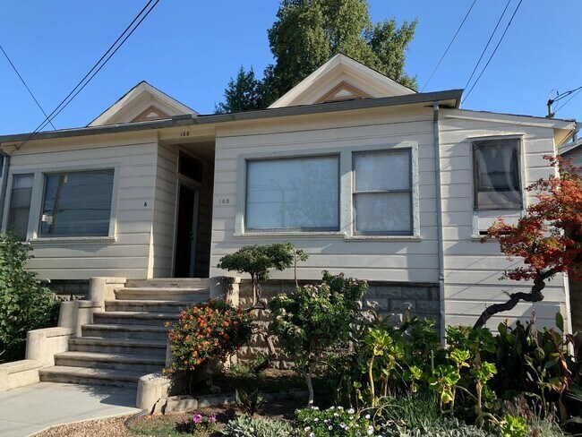 Building Photo - 168 S 10th St