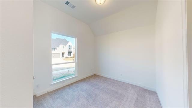 Building Photo - 3916 Linear Dr