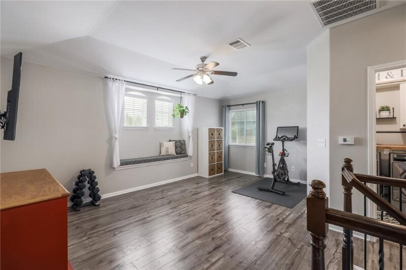 Building Photo - 529 Trinity Bend