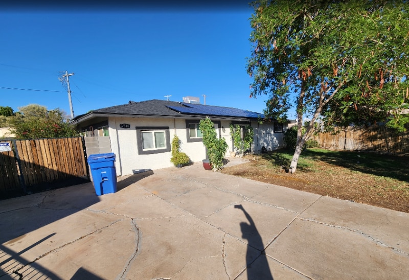 Primary Photo - 3518 W Lynwood St