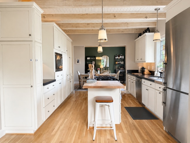 Building Photo - Elegant French Country Home with Lake Washington & Mount Rainier Views