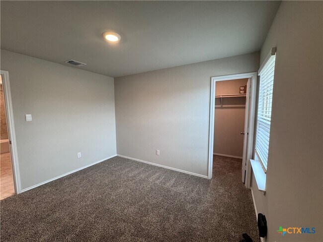 Building Photo - 1104 Prairie Clover Rd