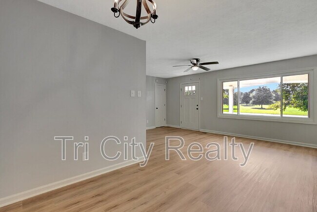 Building Photo - 214 Brooks Rd