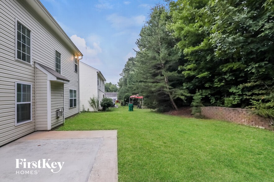 Building Photo - 9827 Jeanette Cir