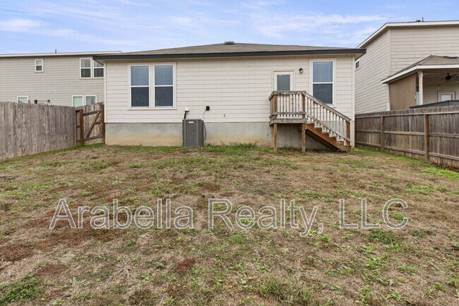 Building Photo - 440 Lynwood Gold