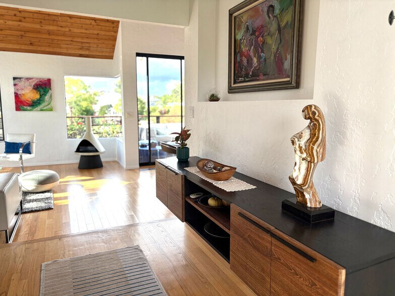 Building Photo - 4328 Proctor Pl