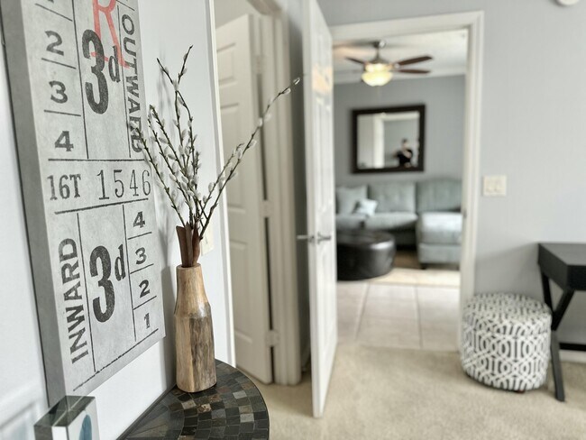 Building Photo - 4274 Calinda Ln