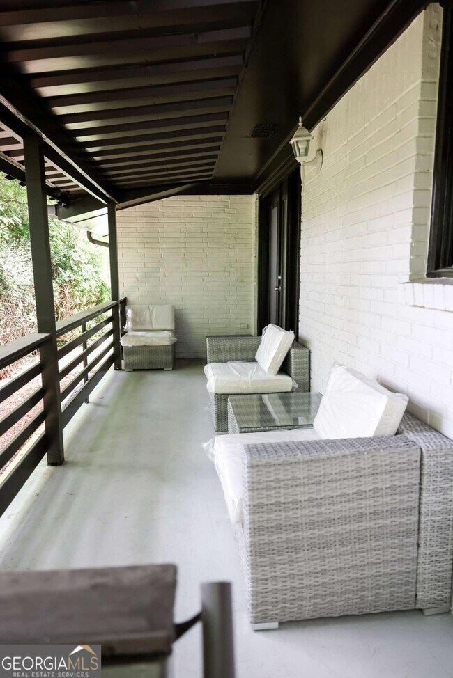 Building Photo - 1275 Calhoun Ave