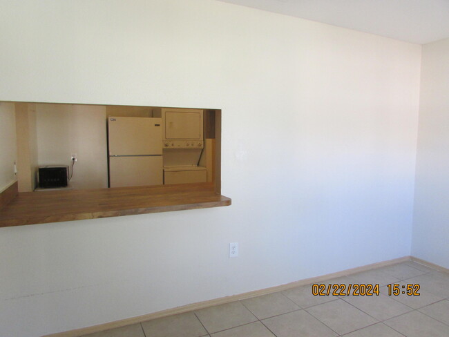 Building Photo - 4125 Pinewood Dr NE