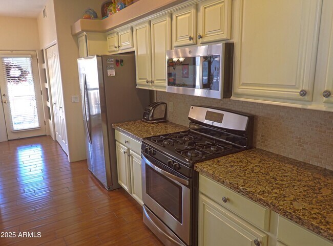 Building Photo - 38065 N Cave Creek Rd