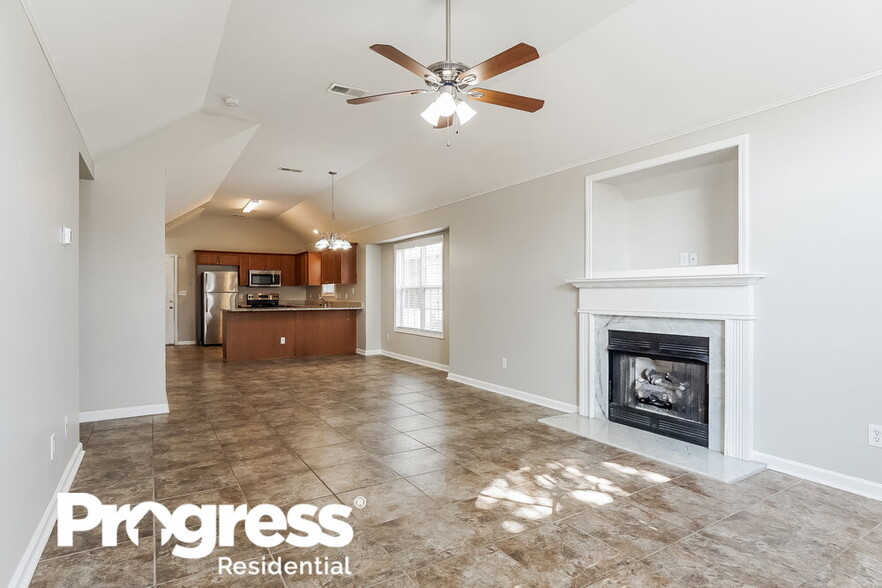 Building Photo - 277 Village Dr