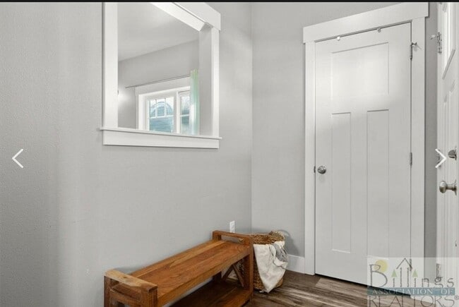 Building Photo - 1831 Island View Dr