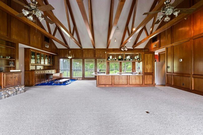 Building Photo - 890 Sally Lake Rd