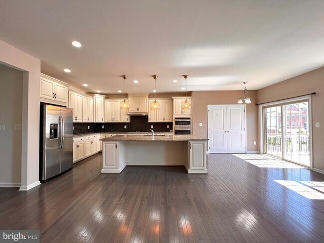 Building Photo - 23480 Logans Ridge Terrace
