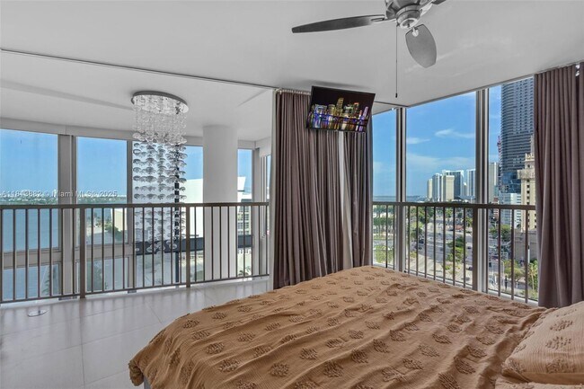 Building Photo - 888 Biscayne Blvd
