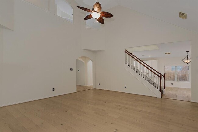 Building Photo - 14 Filigree Pines Pl