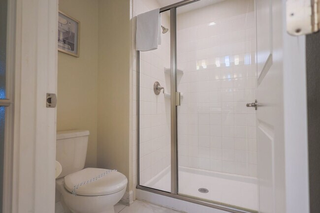 Building Photo - 3062 Gatsby St