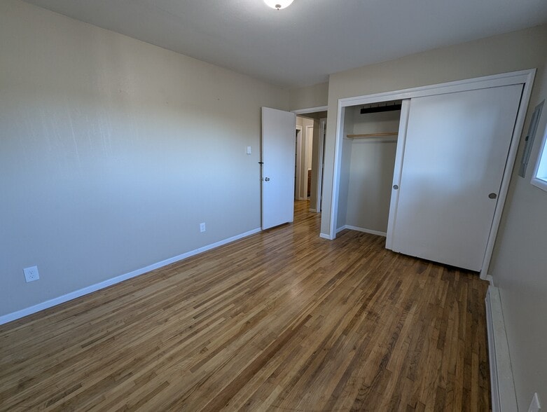 Building Photo - 1626 Southeast Lexington Street