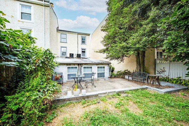 Building Photo - 112 Dawson St