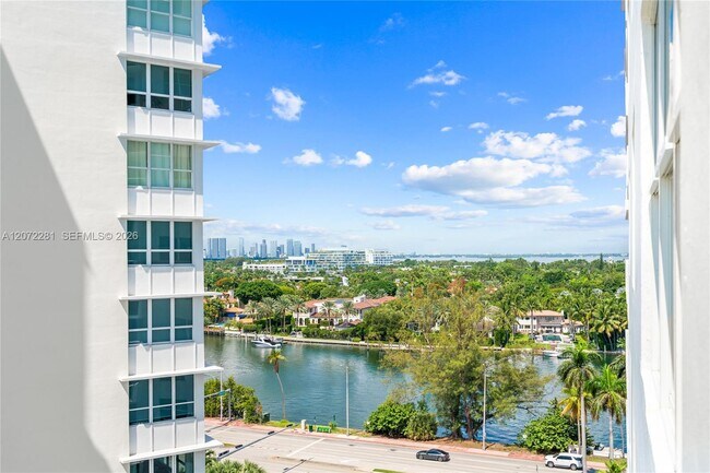 Building Photo - 5001 Collins Ave