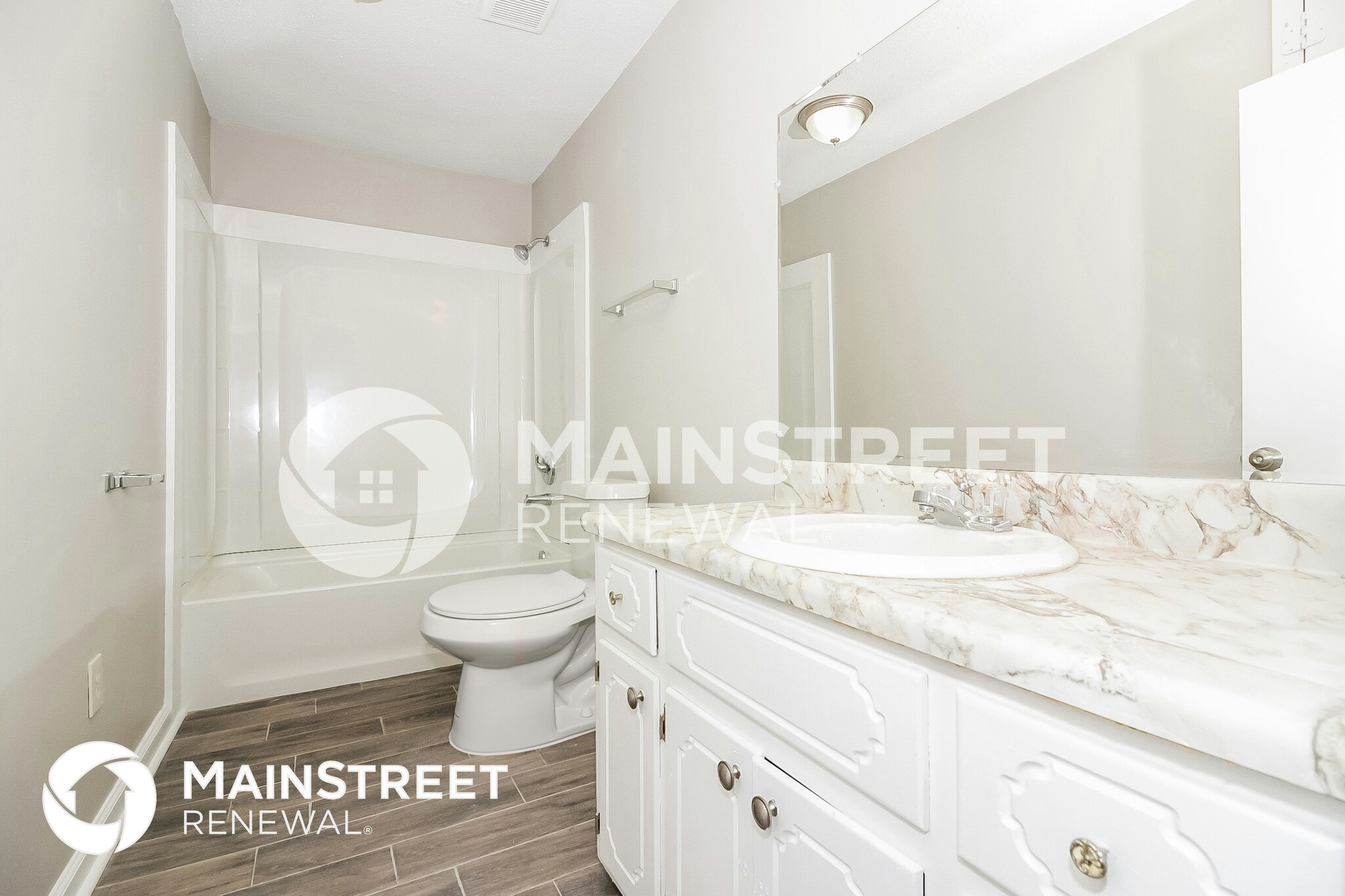 Building Photo - 26 Hickory Hills Dr