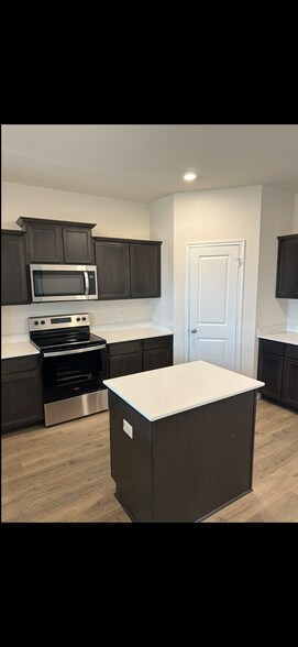 Building Photo - 1351 Turkey Run Dr