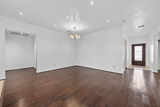Building Photo - 9322 Limestone Ranch Ln
