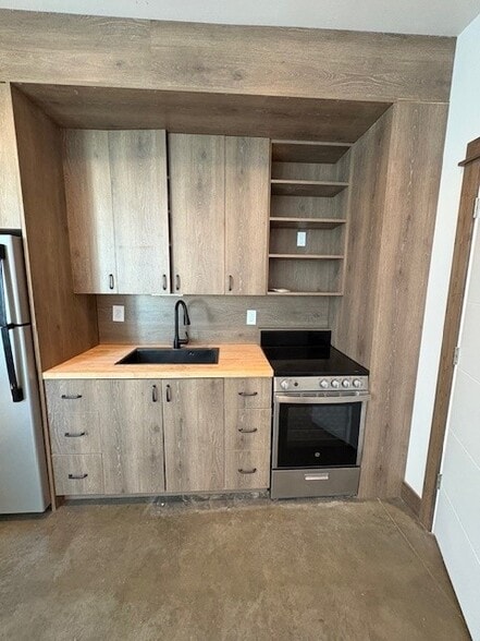 kitchen upclose - 49 Intrepid Dr