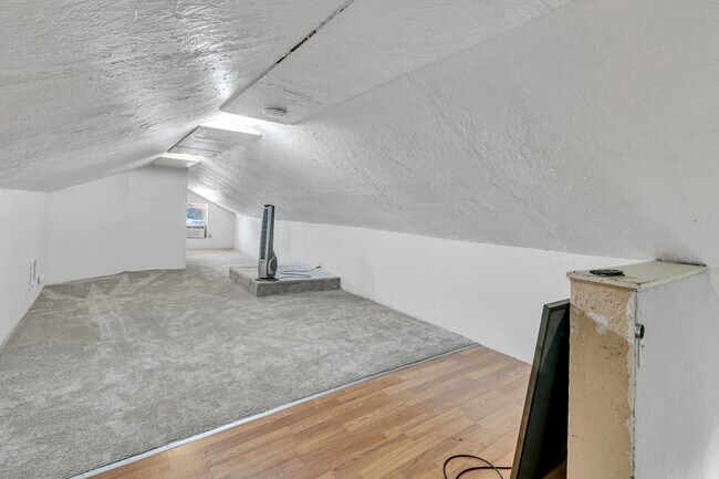 Building Photo - 1426 S 54th St
