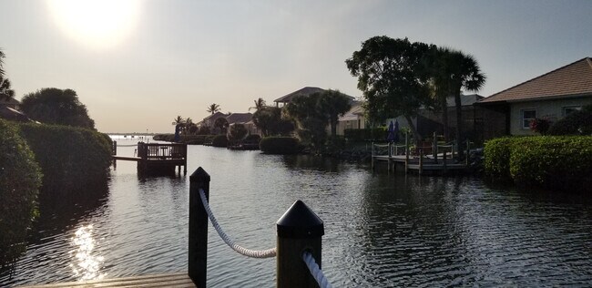 Building Photo - 5327 Solway Dr