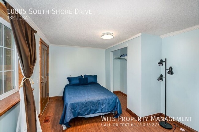 Building Photo - 10805 S Shore Dr