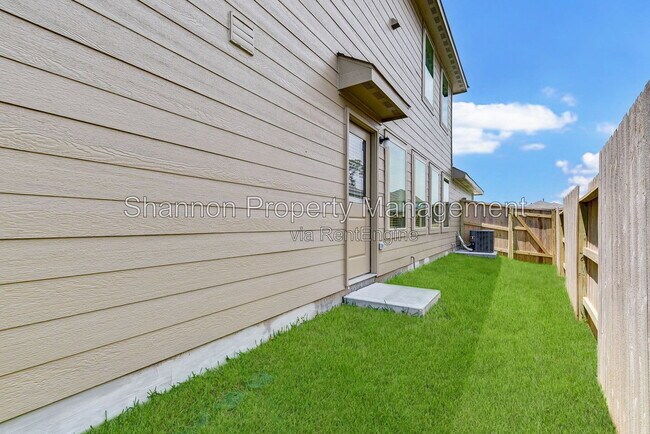 Building Photo - 18553 Cepagatti Dr