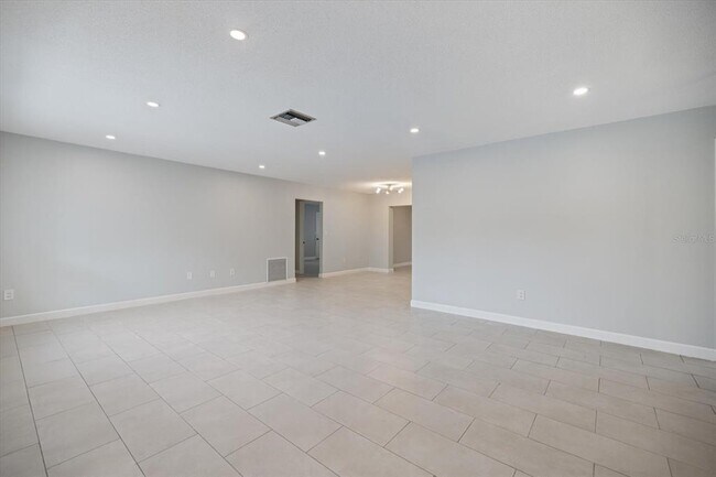 Building Photo - 1169 Carmella Cir